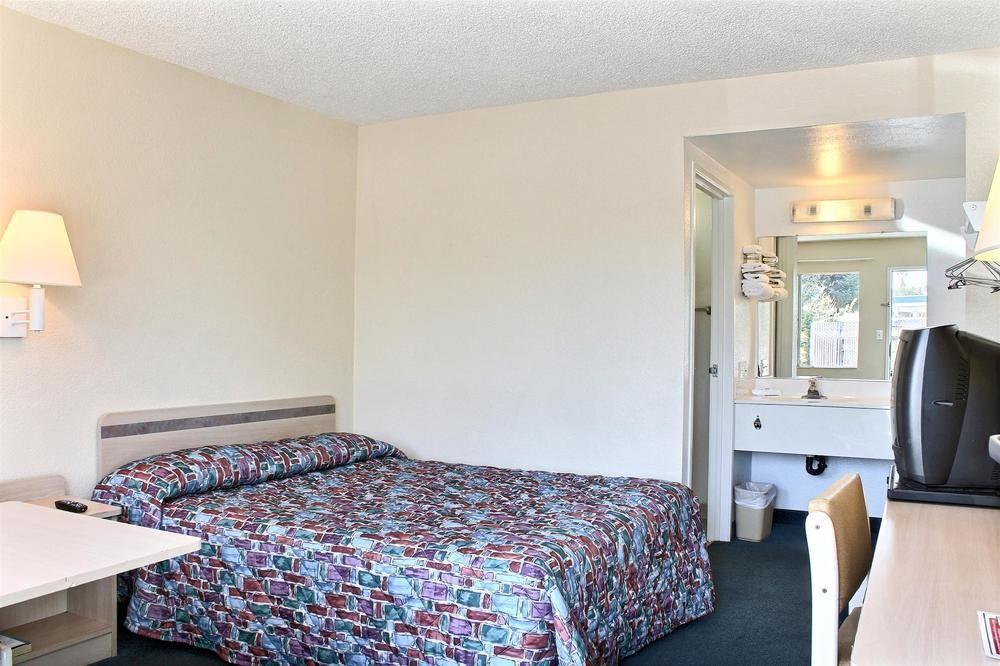 Motel 6-Bakersfield, Ca - Convention Center المظهر الخارجي الصورة