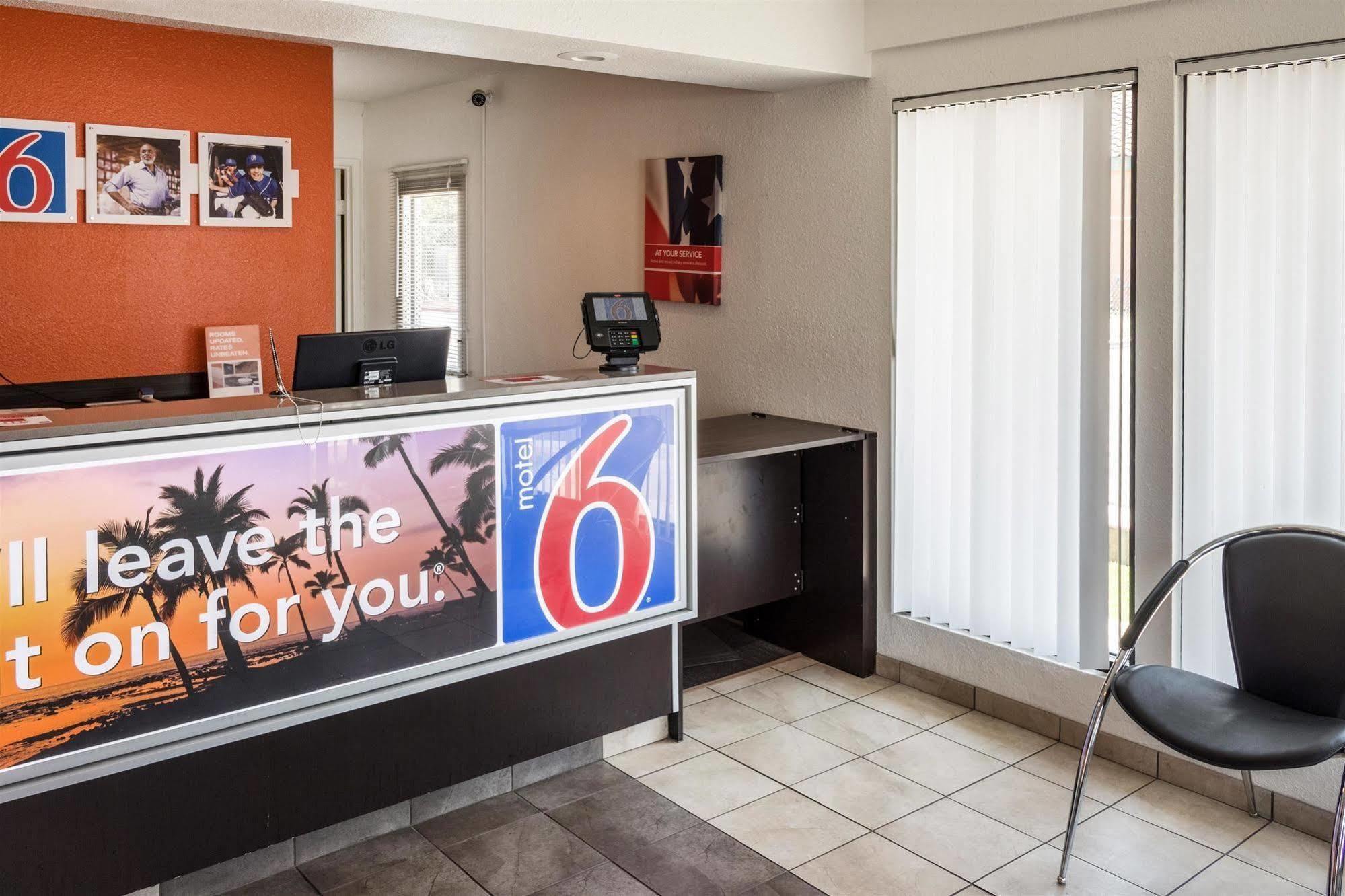 Motel 6-Bakersfield, Ca - Convention Center المظهر الخارجي الصورة