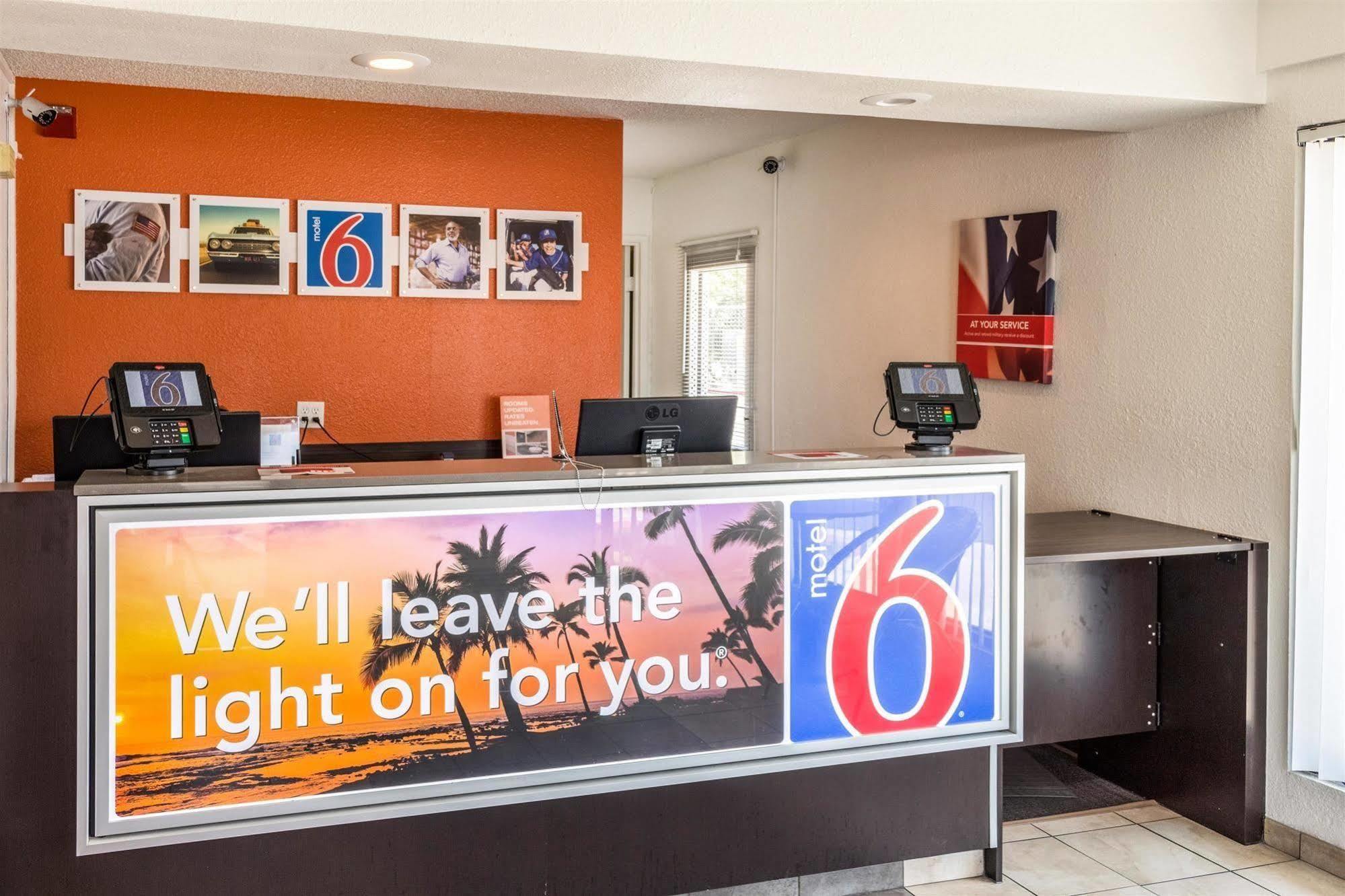 Motel 6-Bakersfield, Ca - Convention Center المظهر الخارجي الصورة