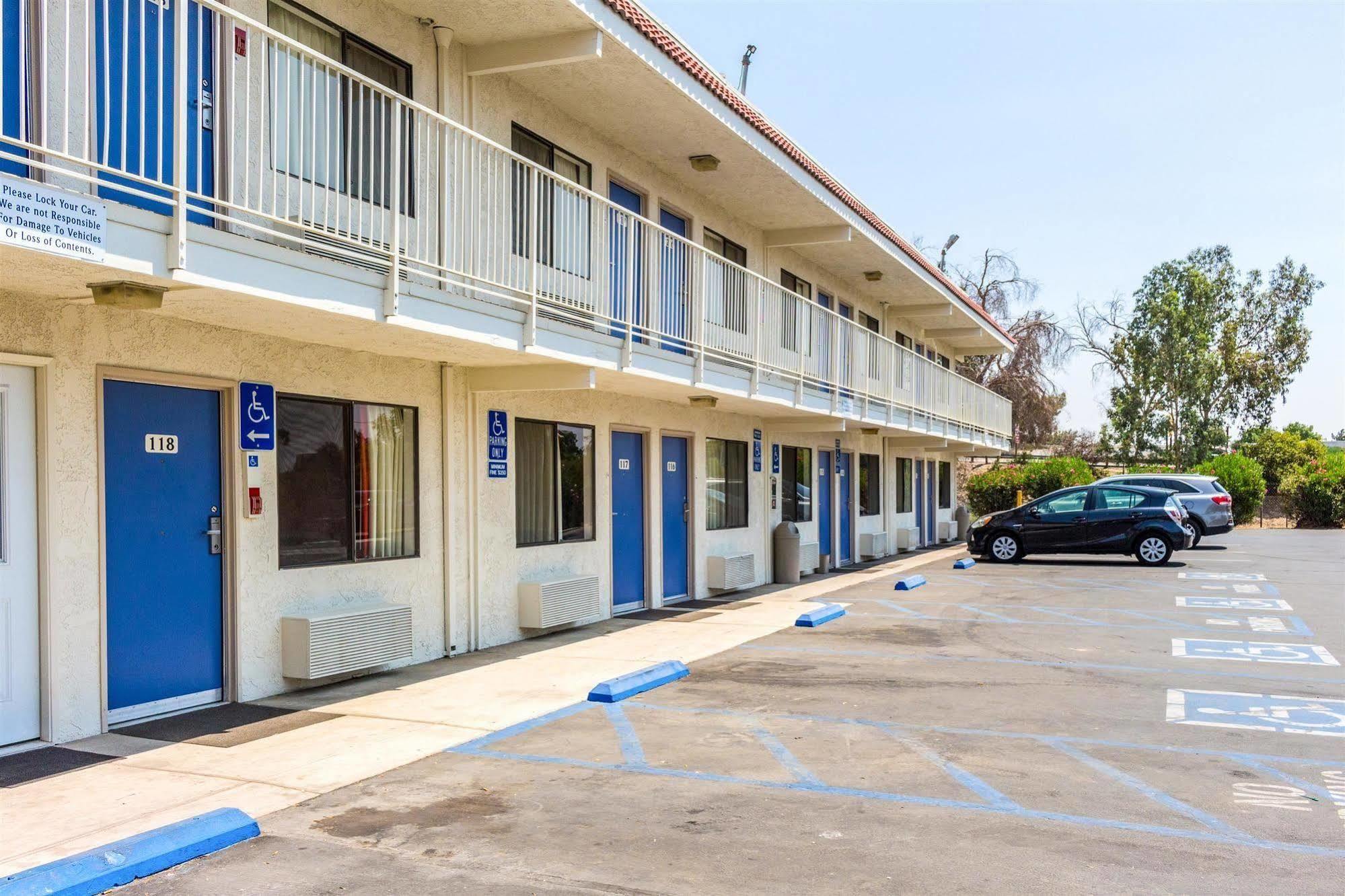 Motel 6-Bakersfield, Ca - Convention Center المظهر الخارجي الصورة